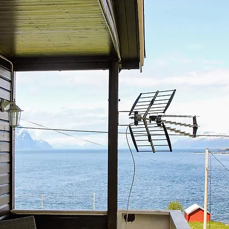 9 Person In * 灵塞德