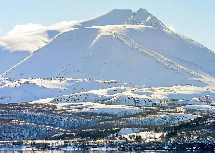 9 Person In Lyngseidet
