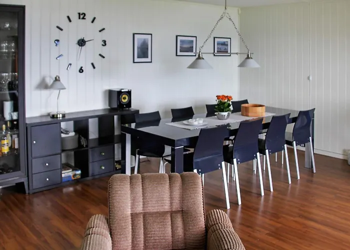 Feriehus 9 Person In *